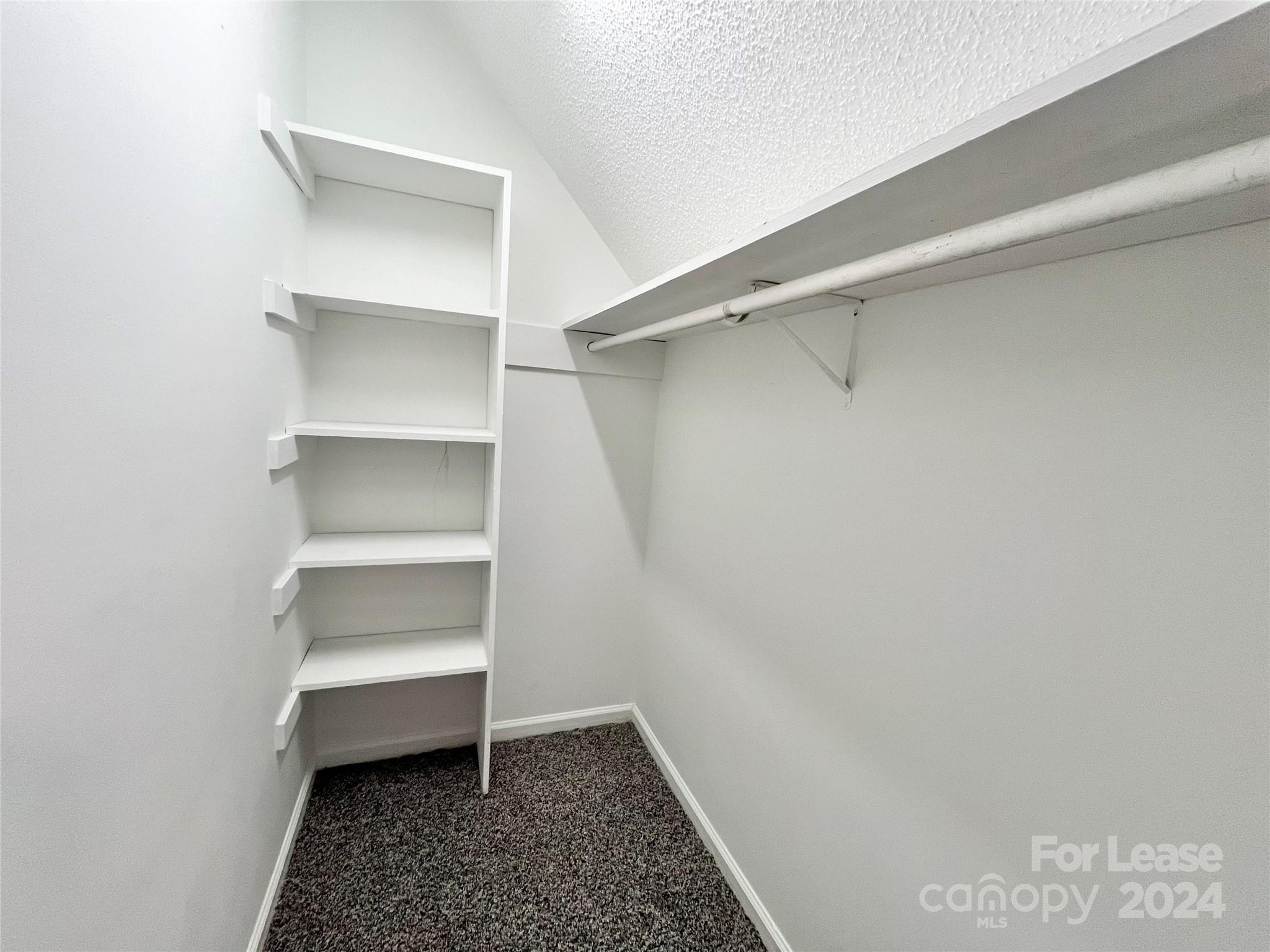 Point Crossing - Residential Lease