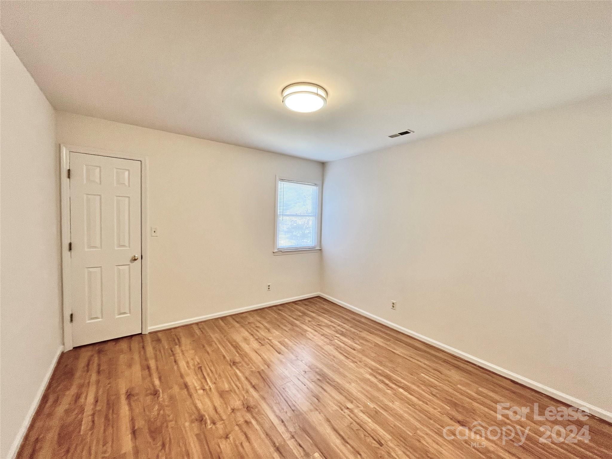 Point Crossing - Residential Lease