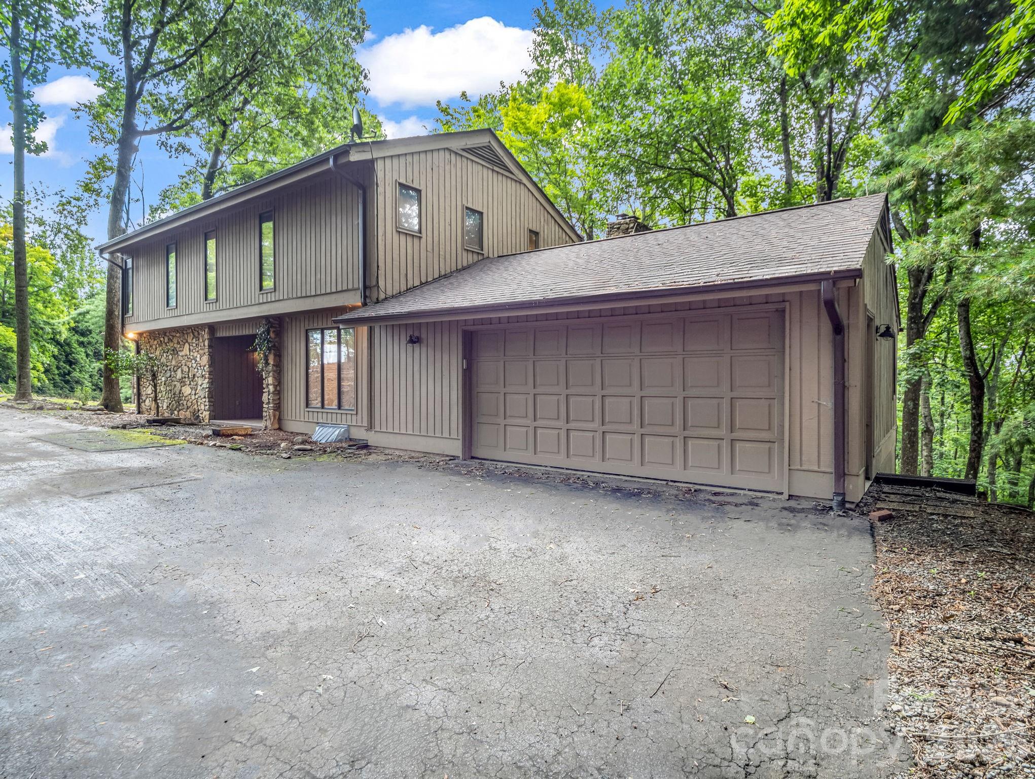 10 Chestnut Ridge Road