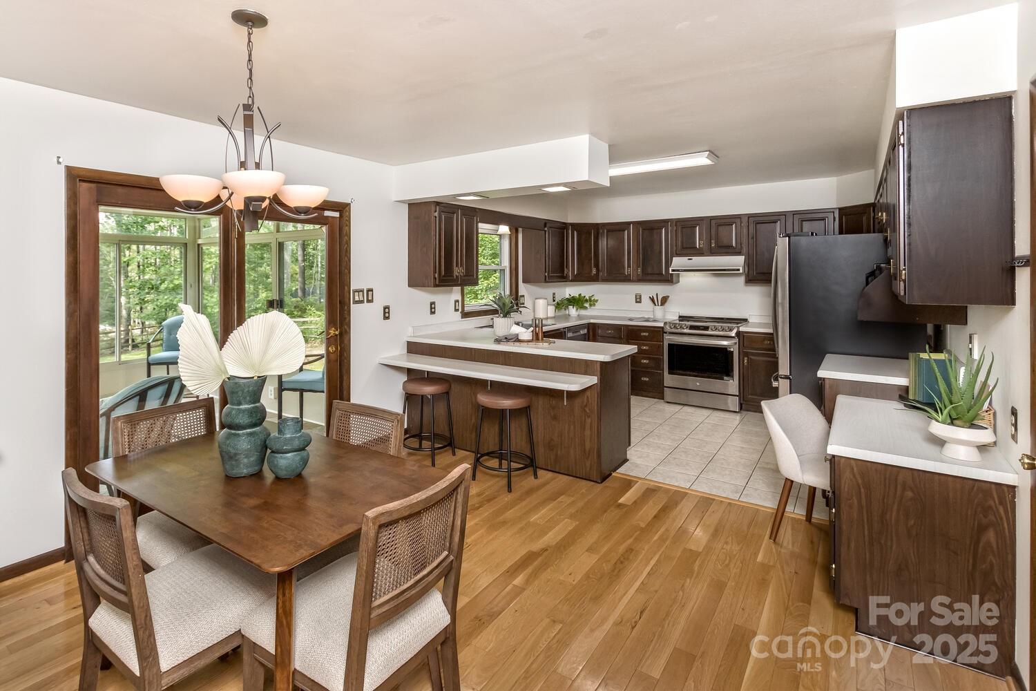 27 Glen Crest Drive