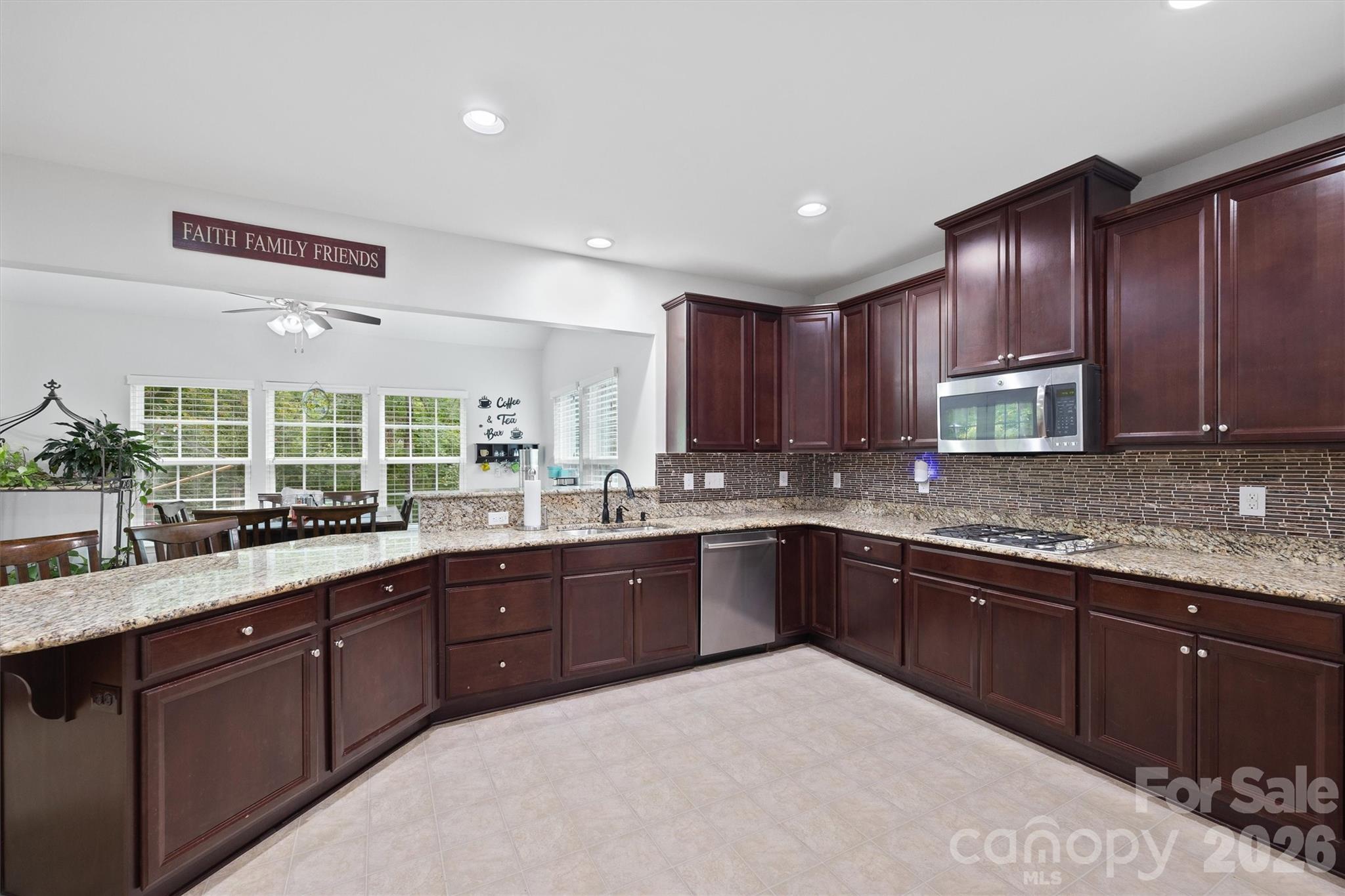 Norman Pointe - Residential