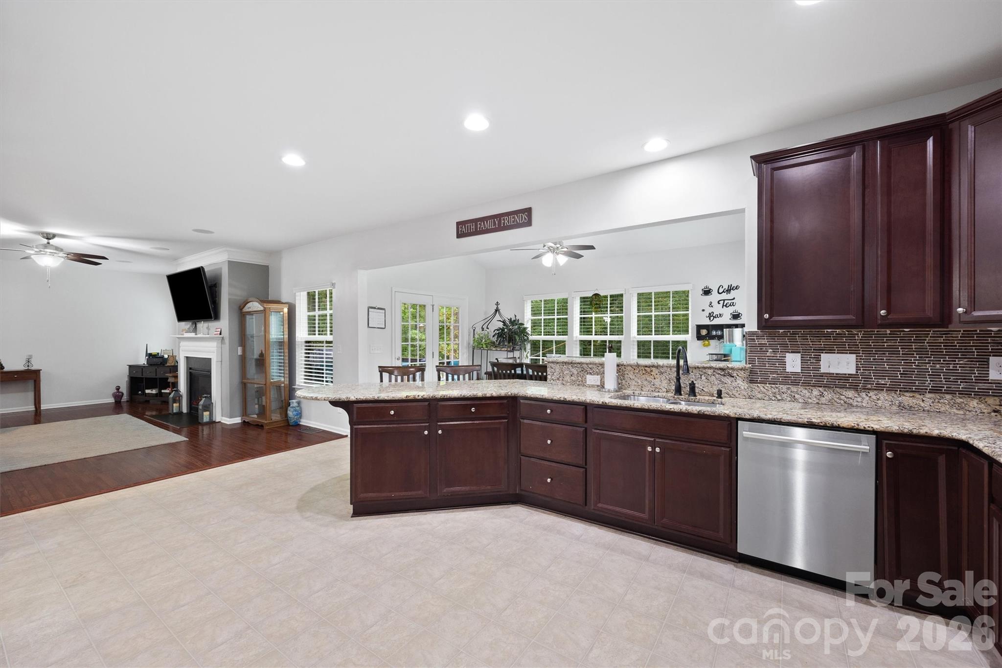 Norman Pointe - Residential