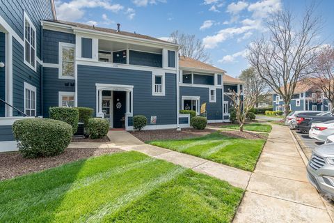 Photo of 17544 Tuscany Lane, Cornelius, NC 28031 (MLS # 4353523)