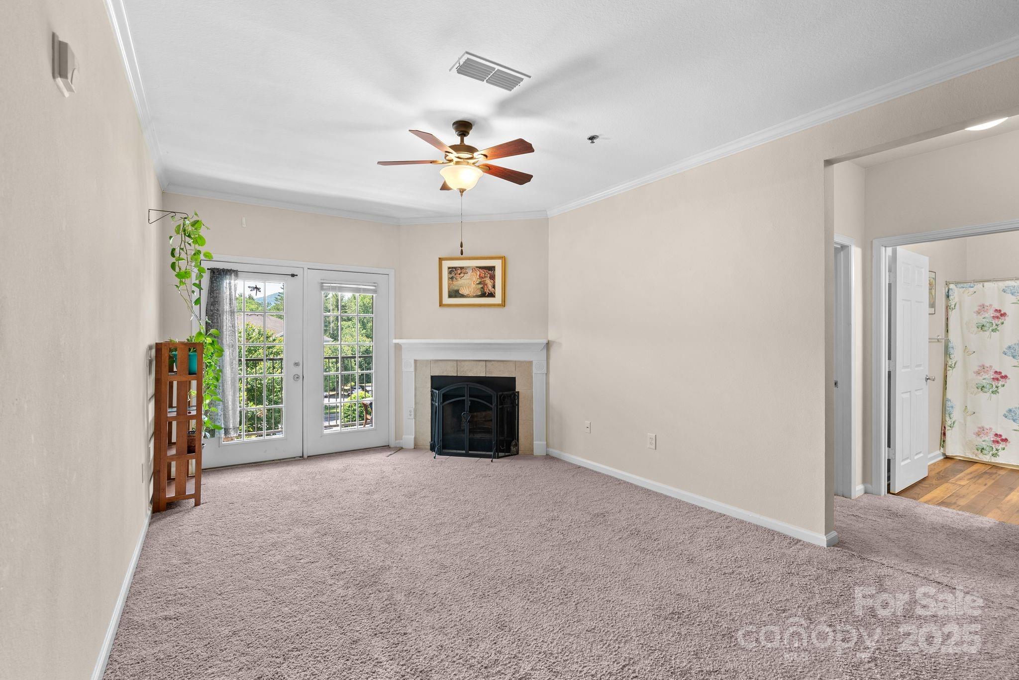 400 Vista Lake Drive 304