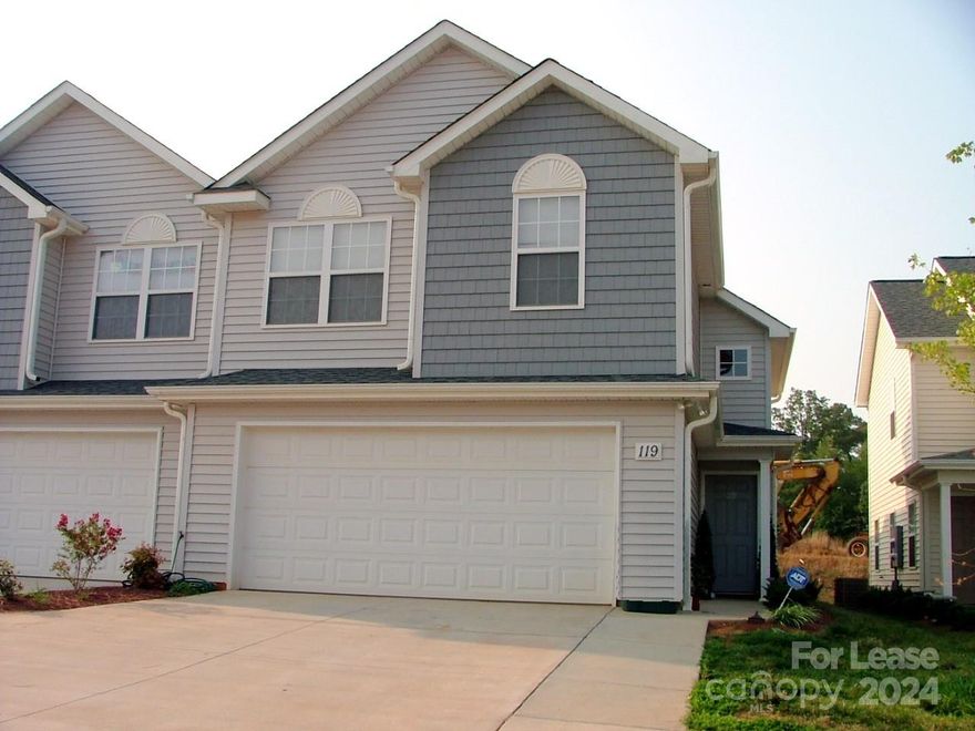 Market rent is $1995/month there is the option to take one month rent free, conditions and restrictions apply, or they can spread the free month over the entire year for the rent rate of $1829/month.  Lease would need to start by September 1, 2024.  3BR/2.5BA attached Cluster Home with primary BR on main level. One of our most popular floor plans. Located in the Iredell/Statesville School System. Includes stove, refrigerator, dishwasher, microwave and disposal. Small/medium trained inside pets allowed with some breed/weight restrictions and additional fees and security deposit.  Short term leases offered at a higher rate.