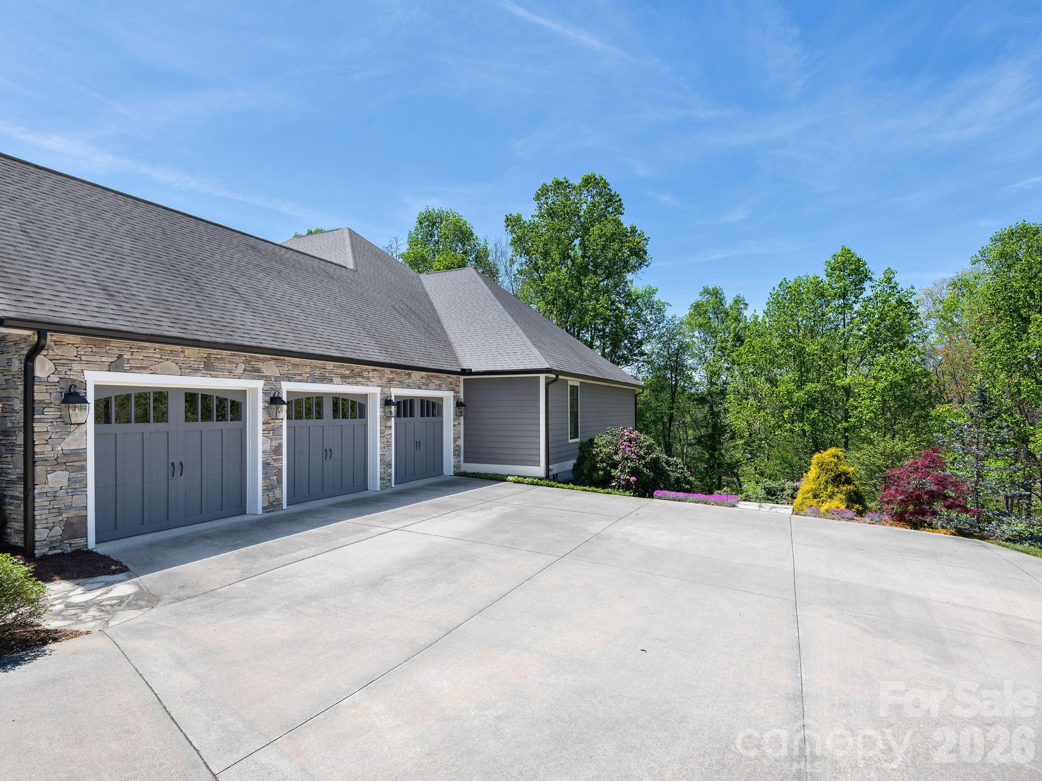 Grand Highlands At Waterford Lakes - Residential