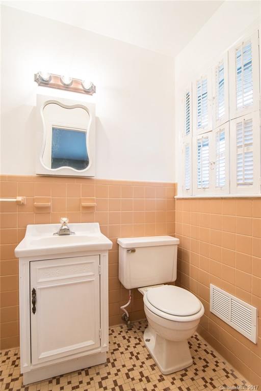 Country Club Estates - Residential