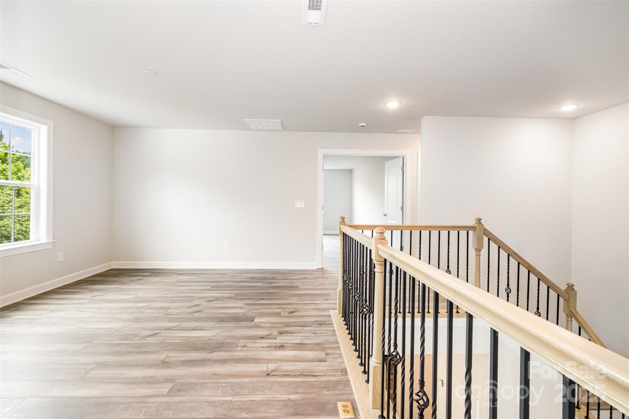 Waxhaw, North Carolina 28173, United States, 5 Bedrooms Bedrooms, ,5 BathroomsBathrooms,Residential,Under Contract,100228