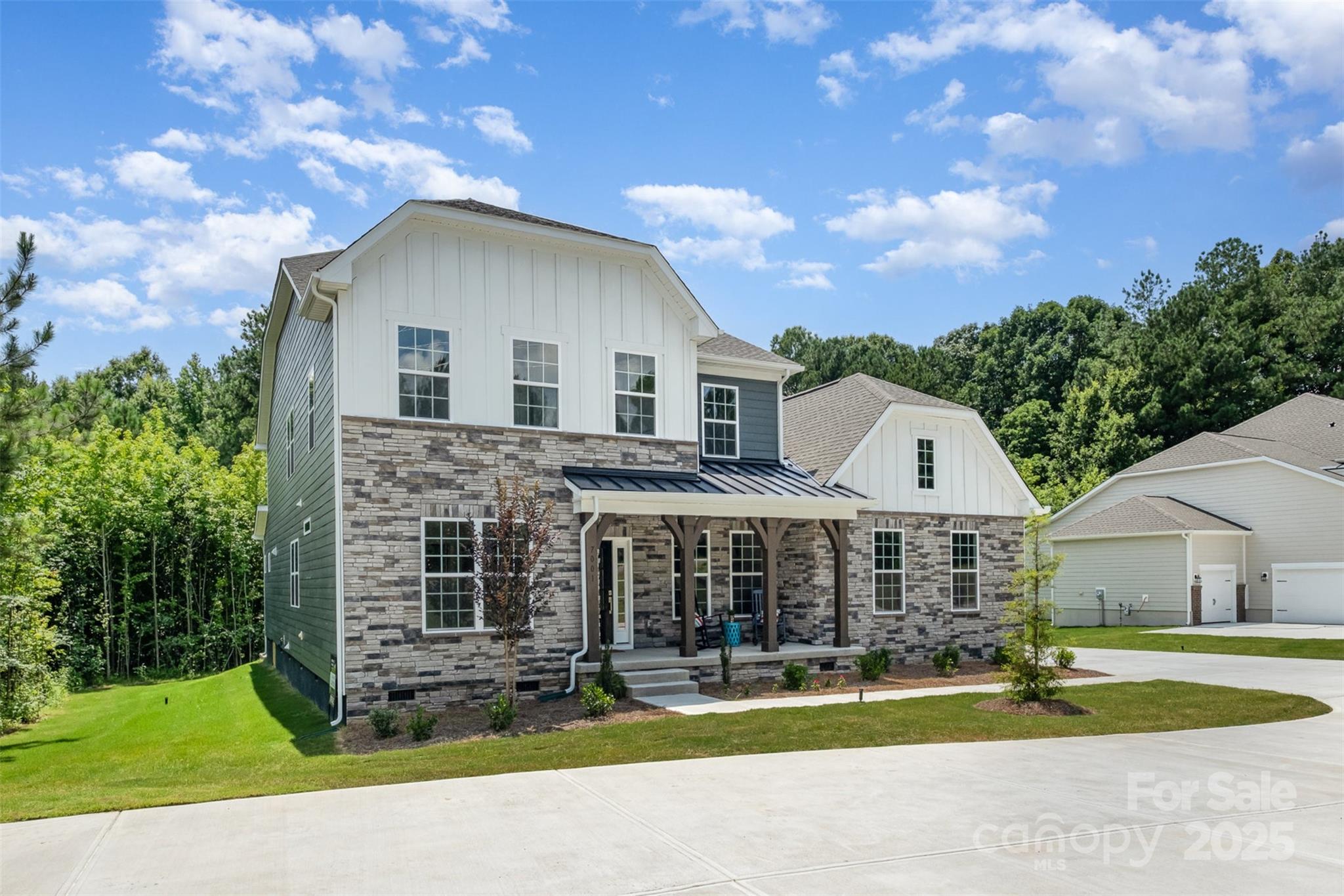 Waxhaw, North Carolina 28173, United States, 5 Bedrooms Bedrooms, ,5 BathroomsBathrooms,Residential,Under Contract,100228