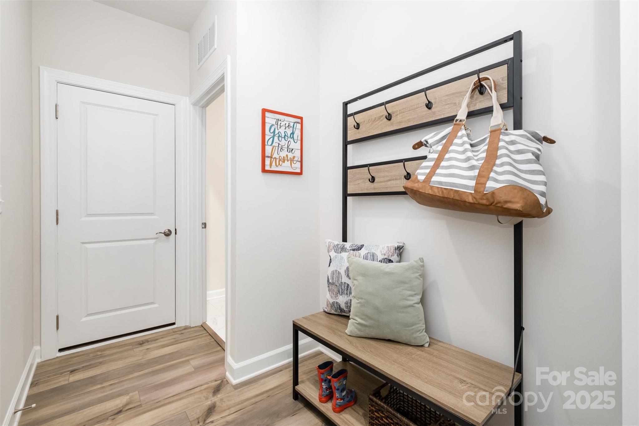 Waxhaw, North Carolina 28173, United States, 5 Bedrooms Bedrooms, ,5 BathroomsBathrooms,Residential,Under Contract,100228