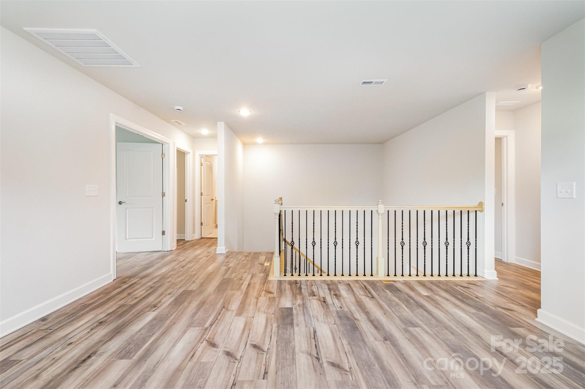 Waxhaw, North Carolina 28173, United States, 5 Bedrooms Bedrooms, ,5 BathroomsBathrooms,Residential,Under Contract,100228