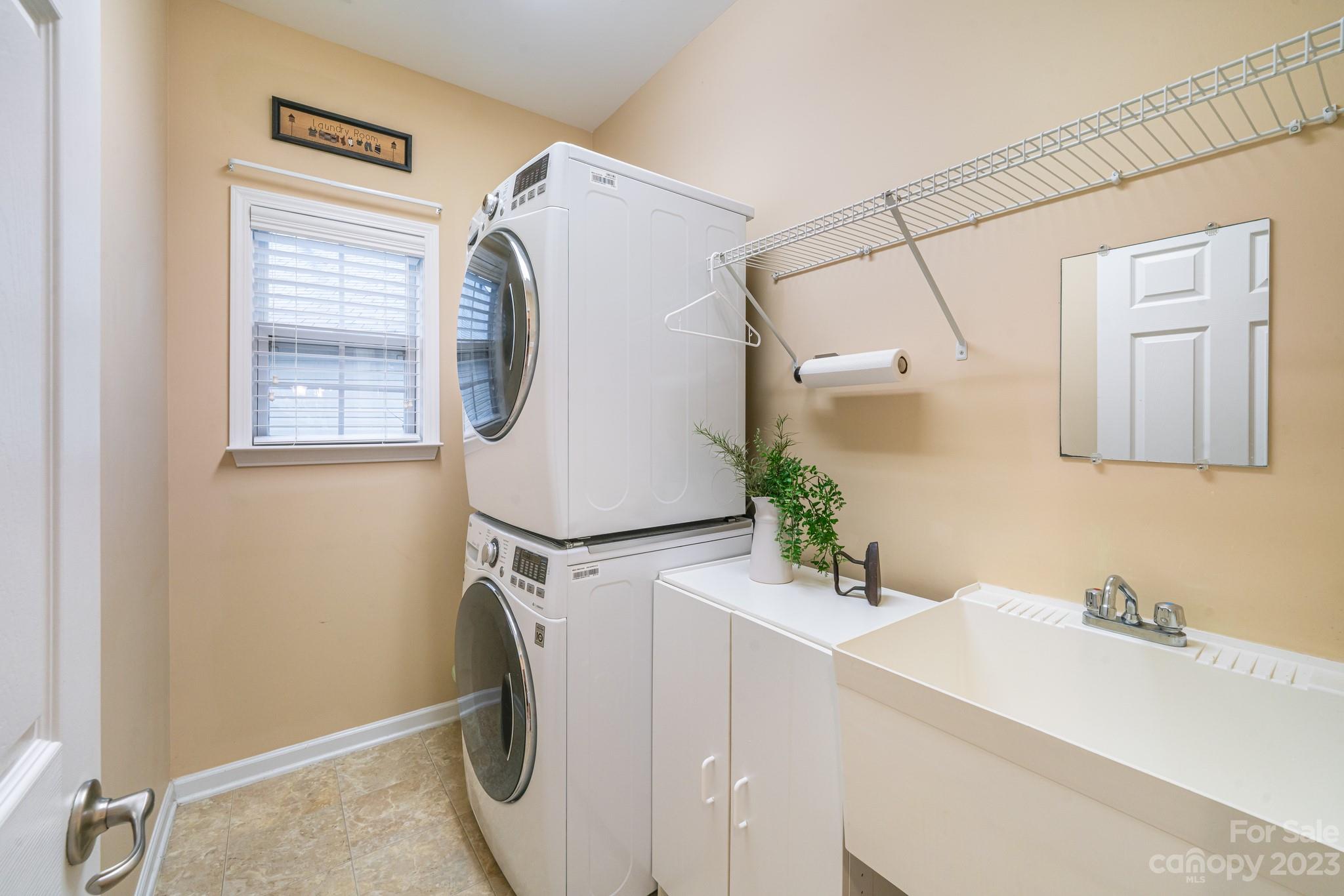 Four Seasons At Gold Hill - Residential