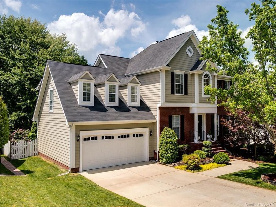 Luxury home on cul-de-sac street in a wonderful neighborhood—near everything!  Open floor plan and hand-scraped hardwoods welcome you into the main level. Updated kitchen with exquisite granite and stainless appliances.  Master features TWO walk-in closets and Jacuzzi tub!  Screened porch, stone patio and manicured landscaping are perfect for enjoying the large fenced-in backyard. New HVAC, water heater, roof, garage door, carpet and interior paint. Well-maintained home ready for move-in!