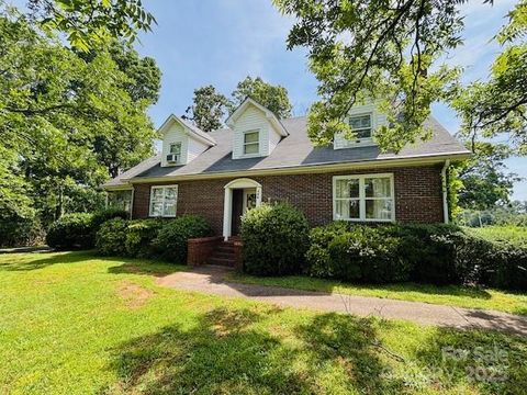 266 Hudlow Road Forest City NC 28043