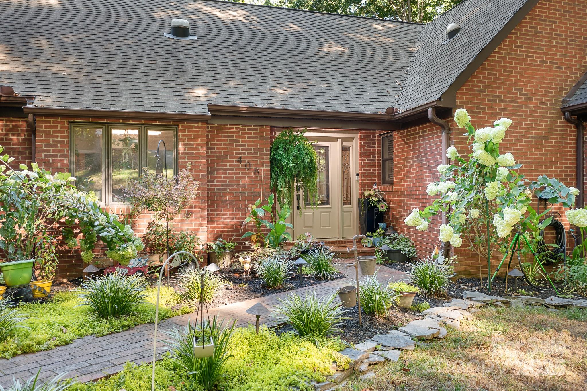 408 Florence Circle