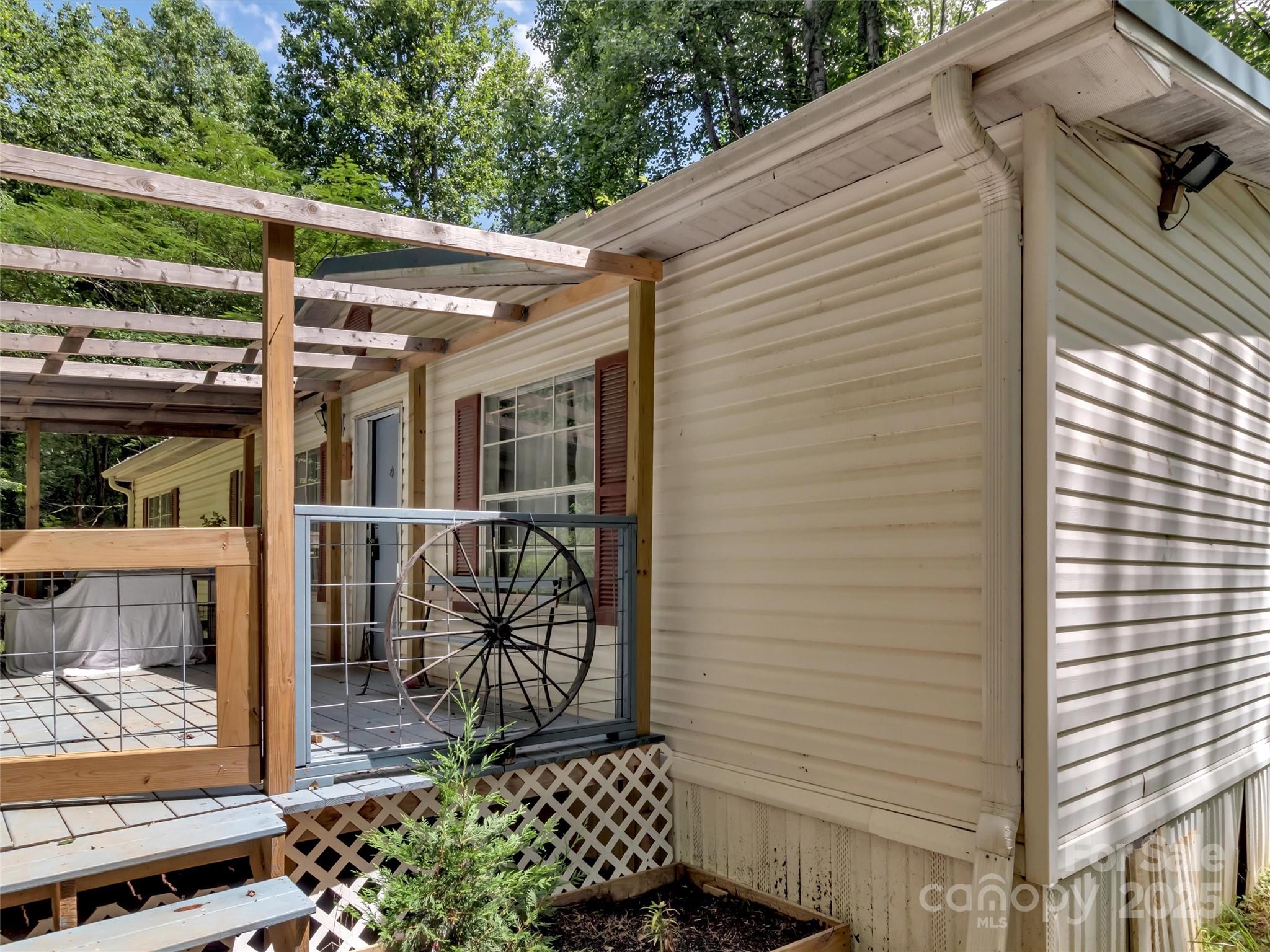 207 Norris Road