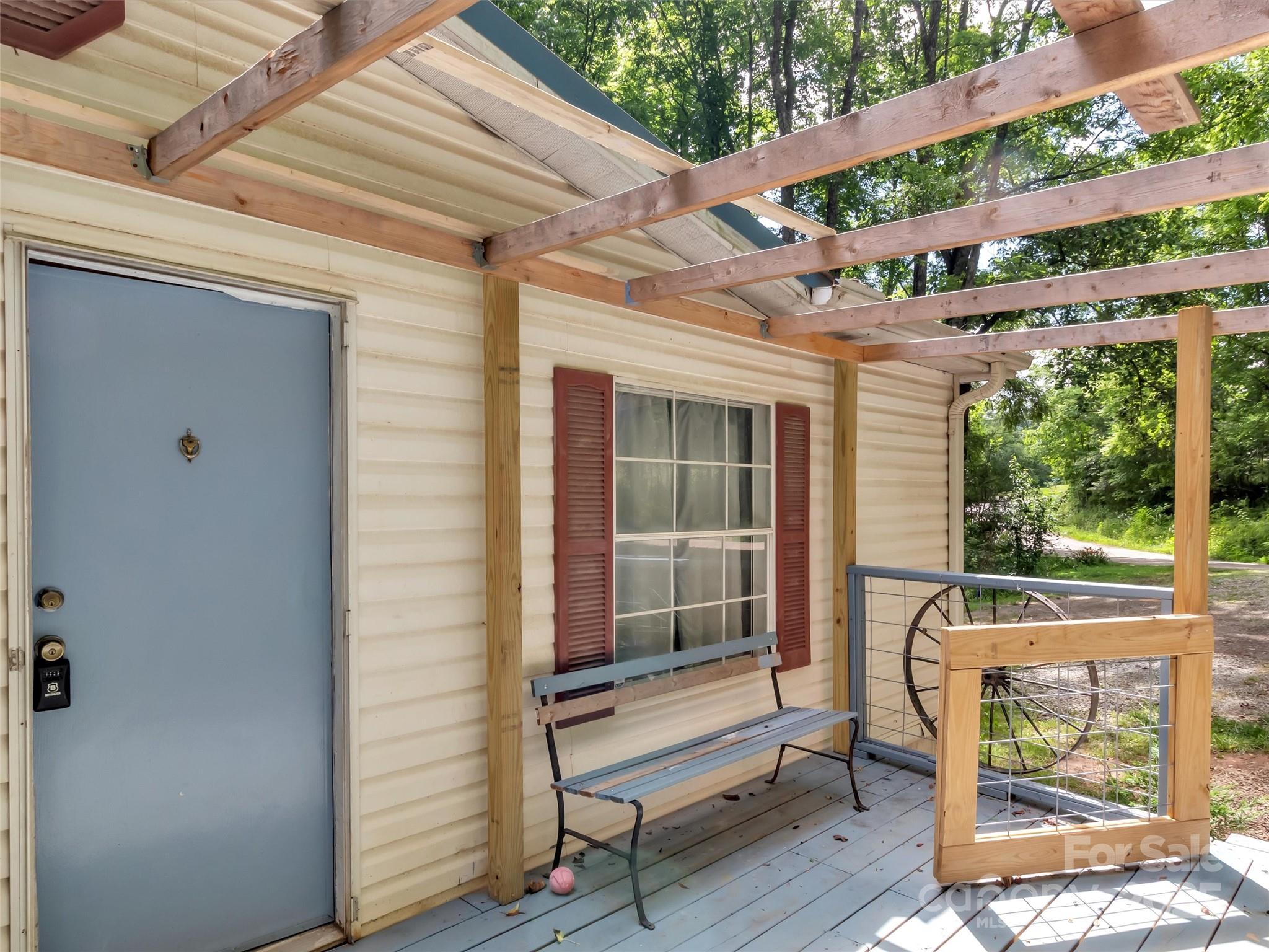 207 Norris Road