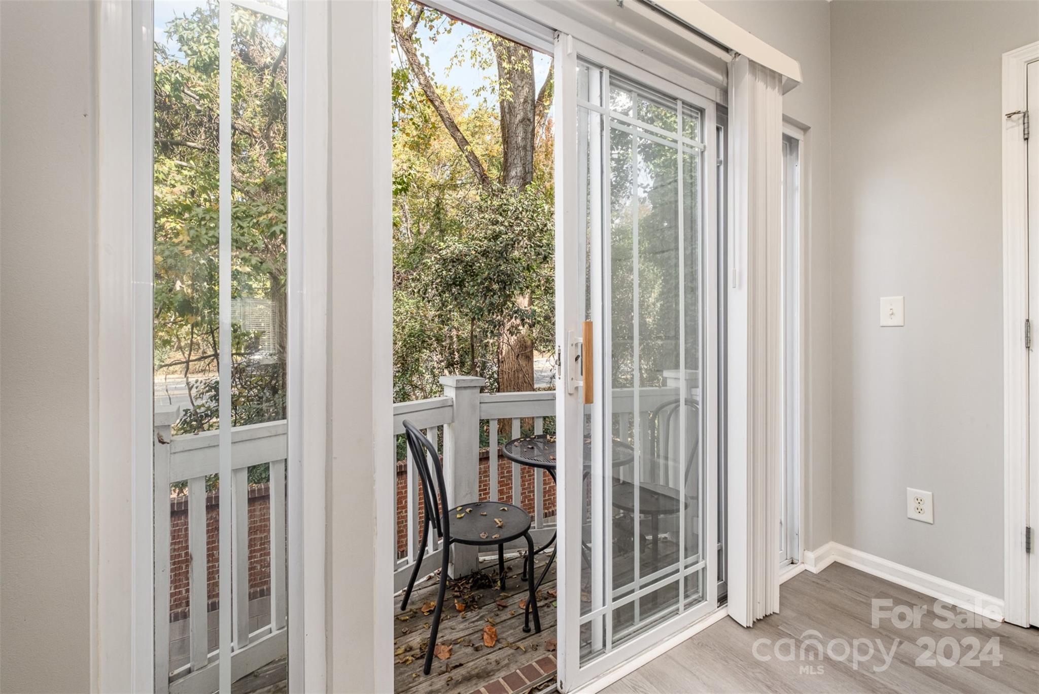 Preston Townhomes - Residential