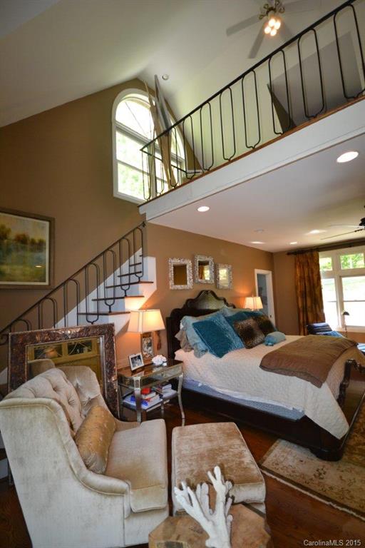 Laurelwood Club Estates - Residential