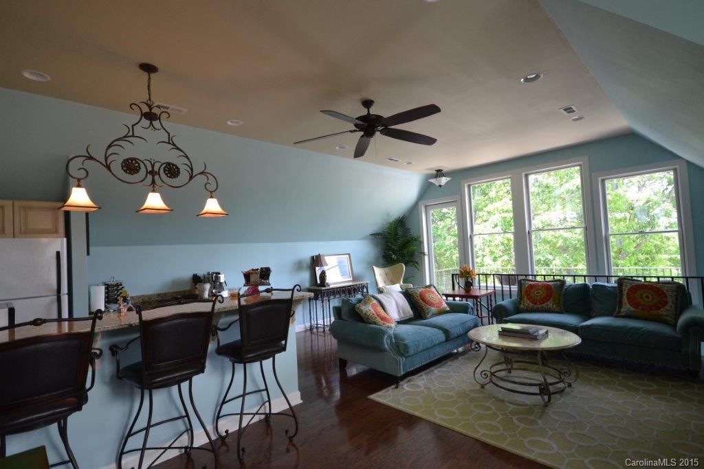 Laurelwood Club Estates - Residential