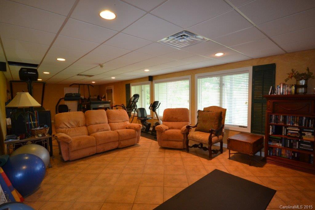 Laurelwood Club Estates - Residential