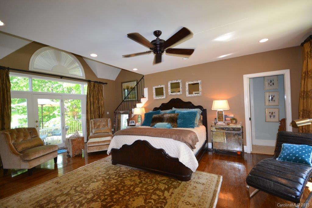 Laurelwood Club Estates - Residential