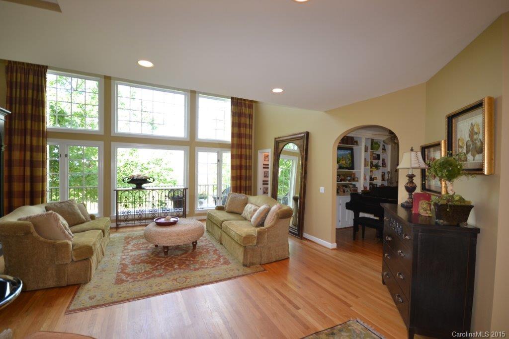 Laurelwood Club Estates - Residential