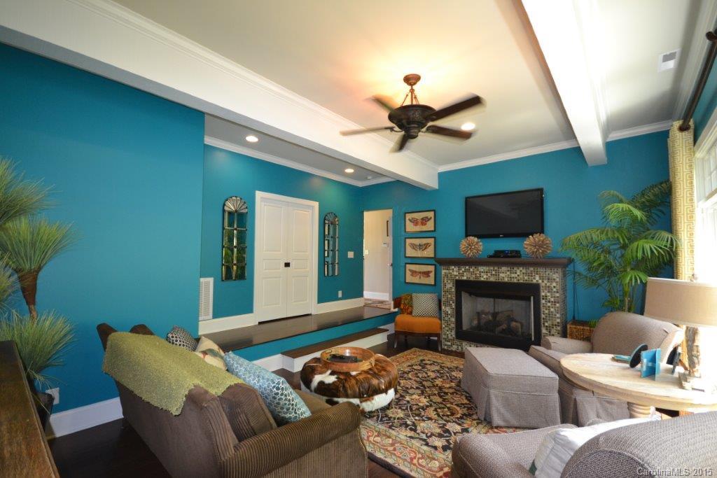 Laurelwood Club Estates - Residential