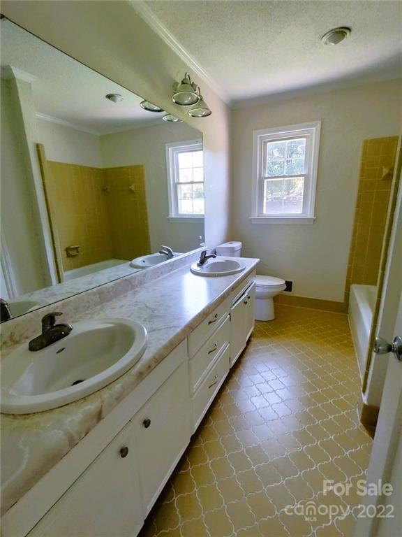 W L Mitchell Estate - Residential