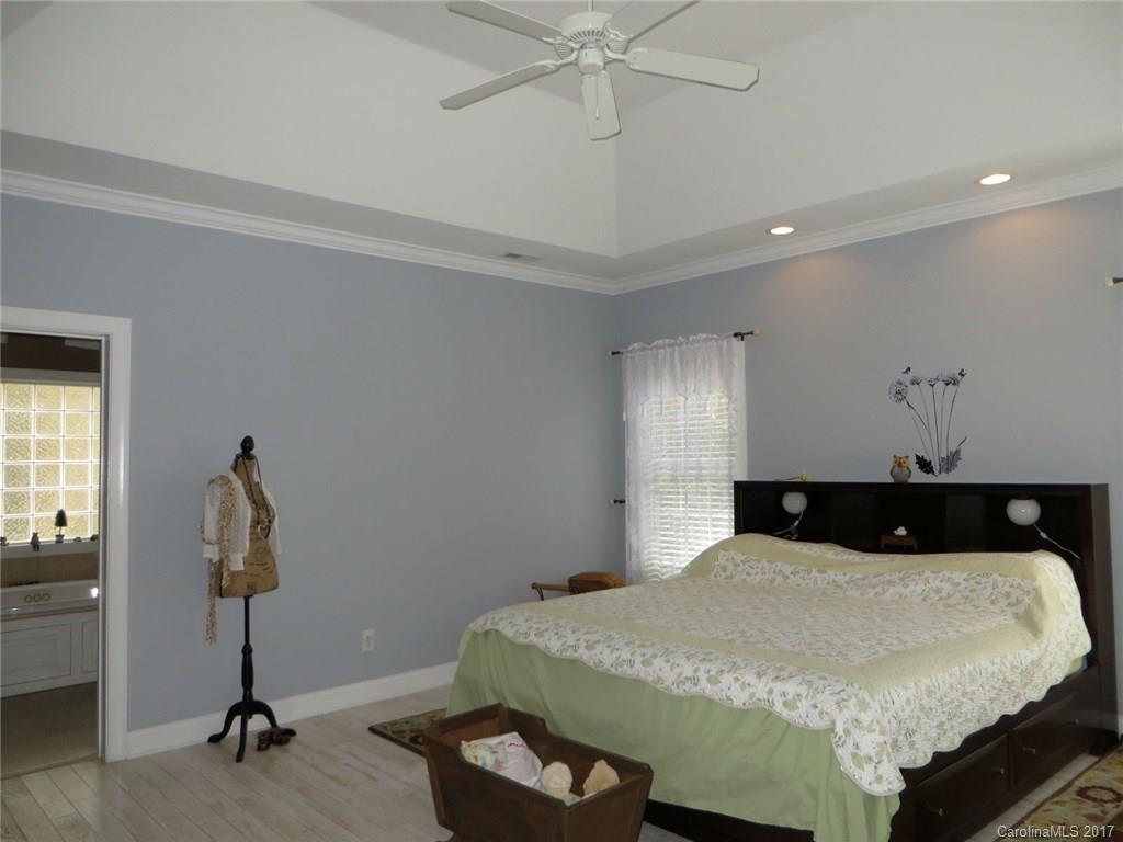 The Lakes At Derby Downs - Residential