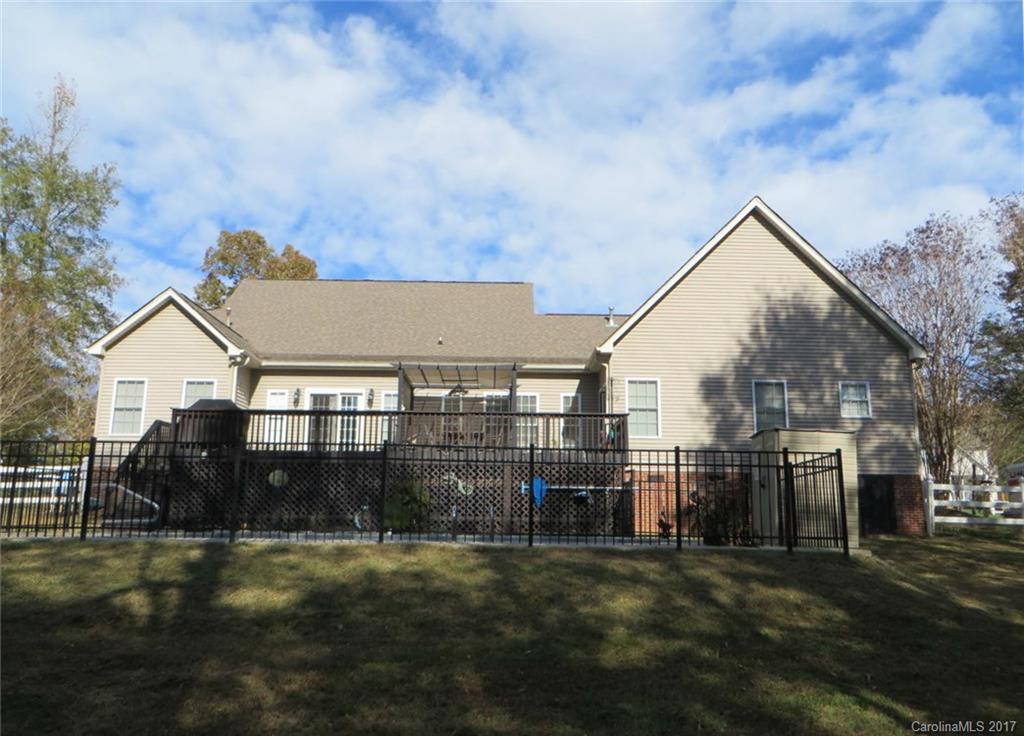 The Lakes At Derby Downs - Residential