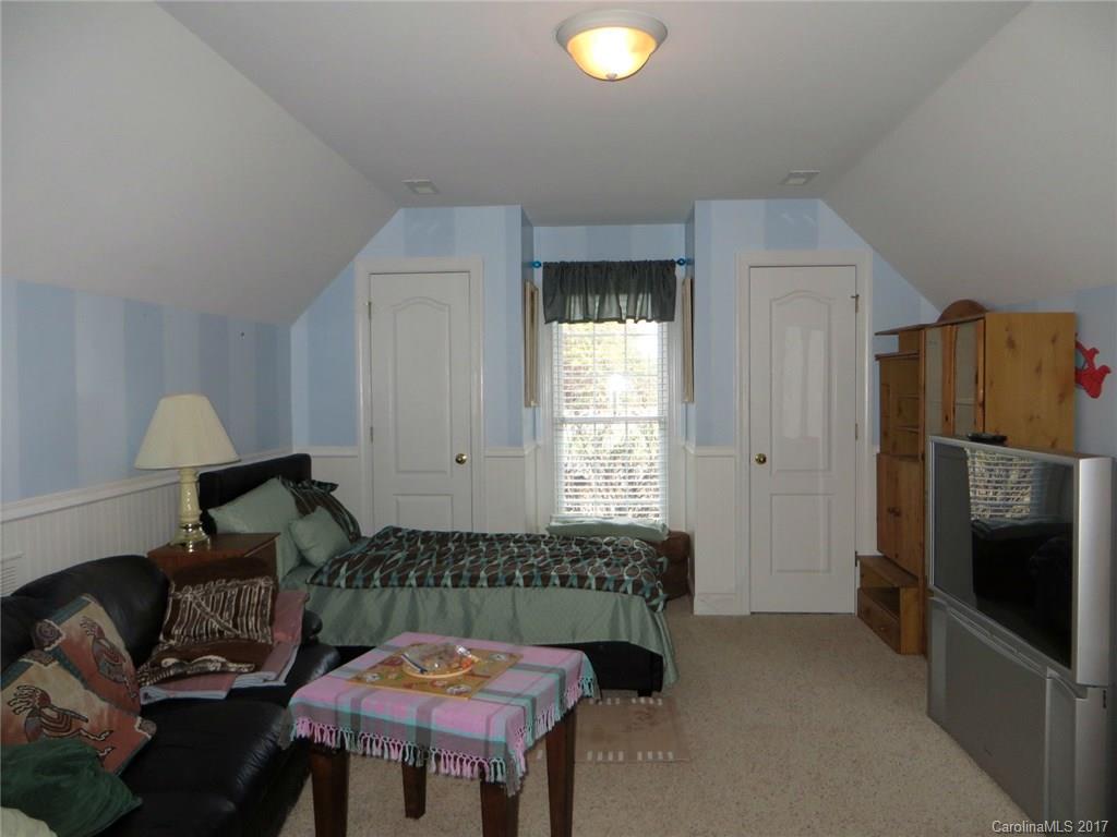 The Lakes At Derby Downs - Residential