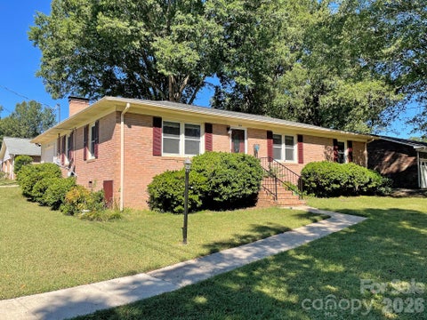 Photo of 604 W Park Avenue, Mooresville, NC 28115 (MLS # 4428577)