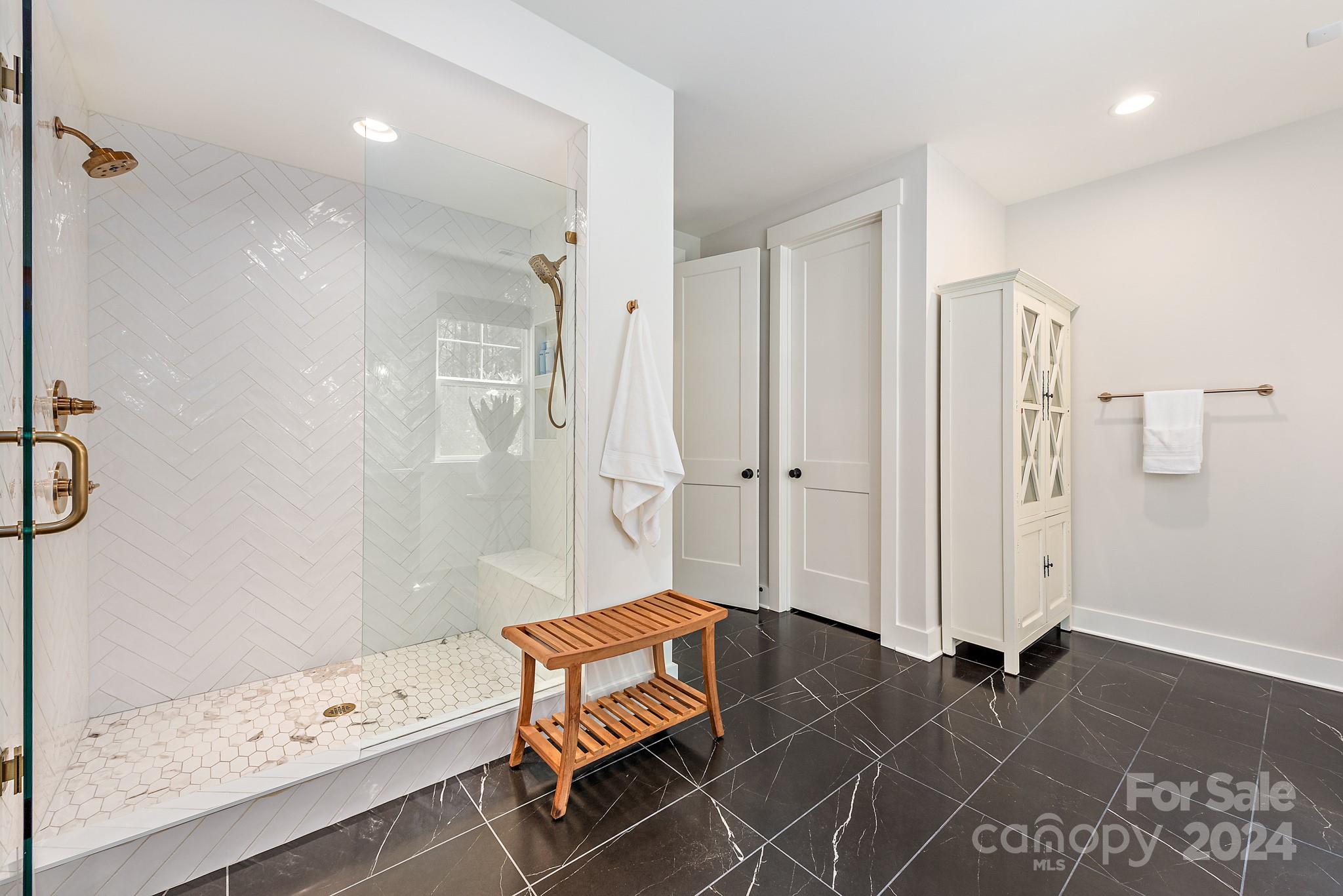 Riverchase Estates - Residential