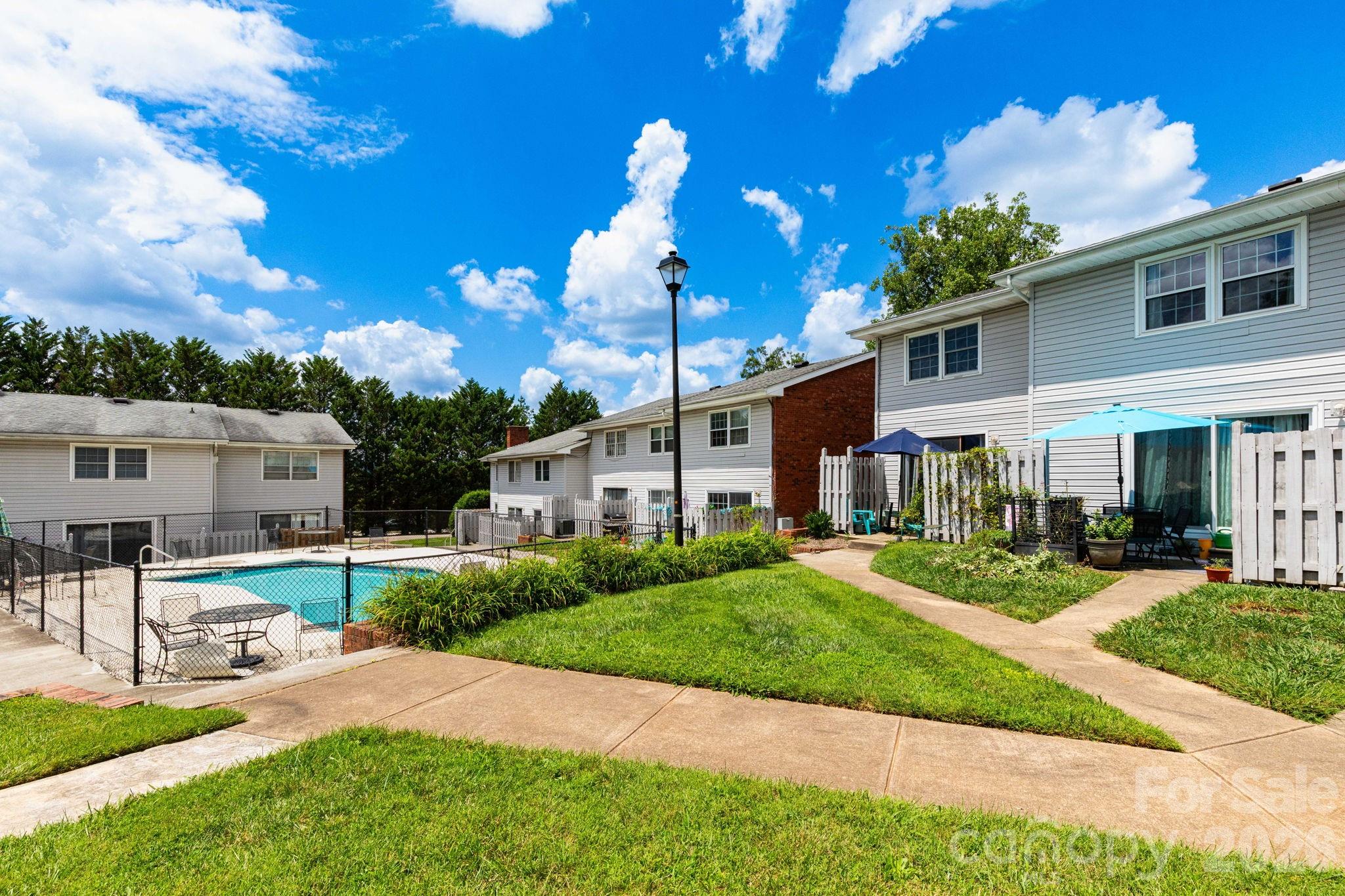 405 Southway Garden Road