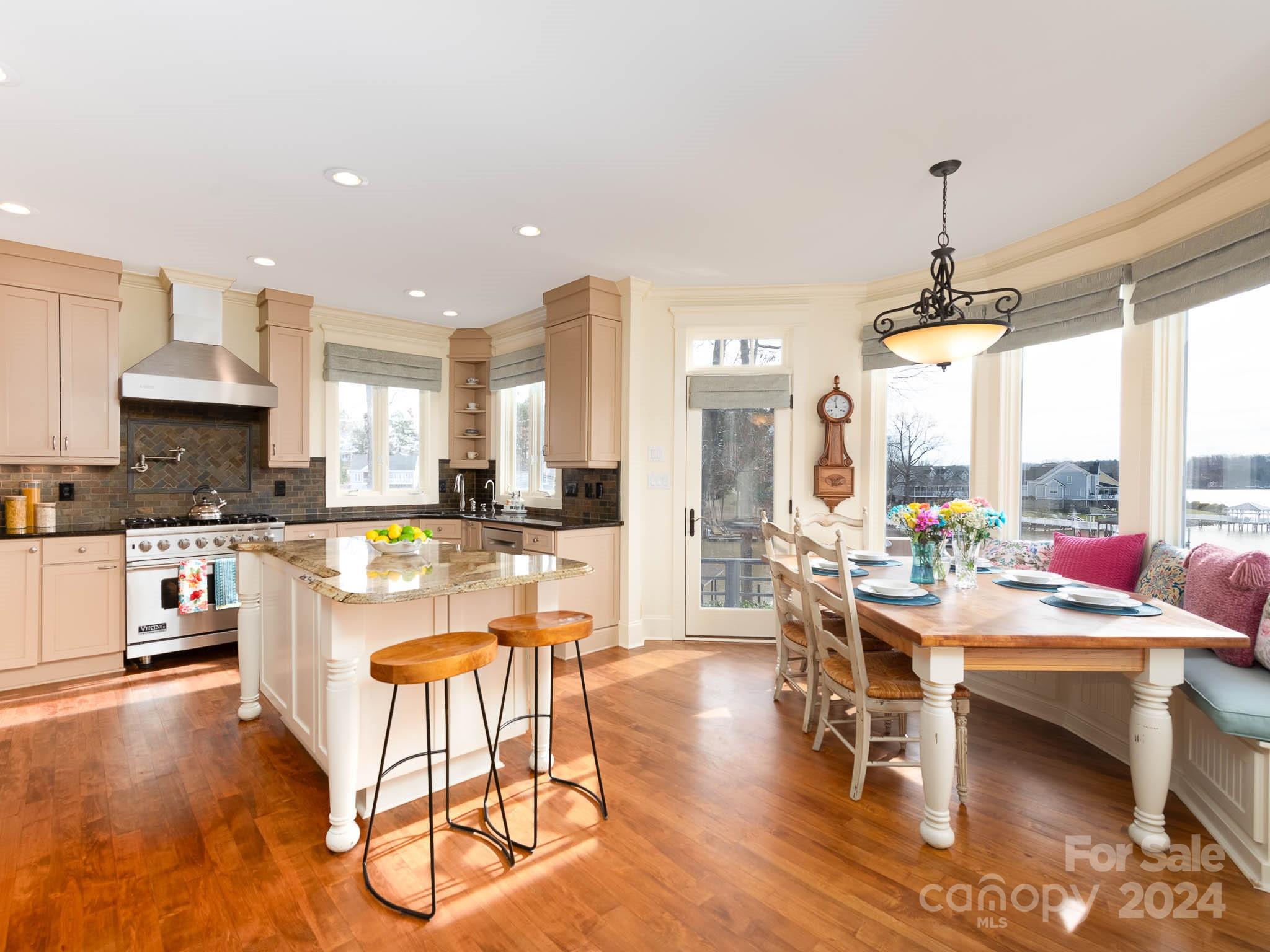 Lakepointe South - Residential