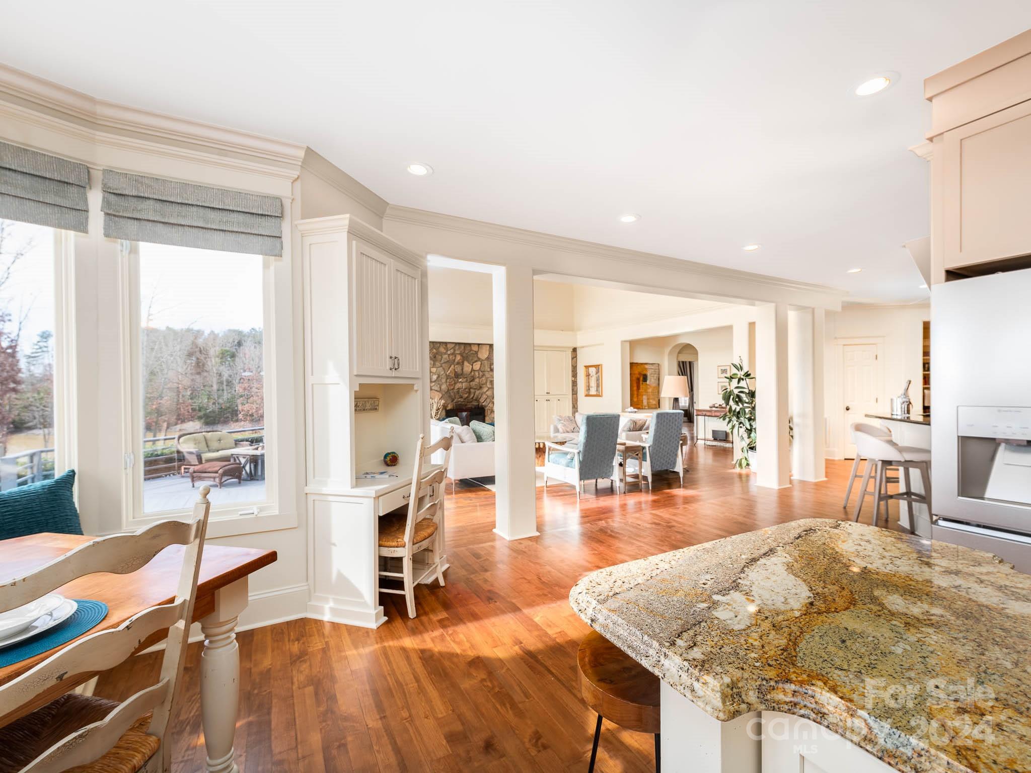 Lakepointe South - Residential