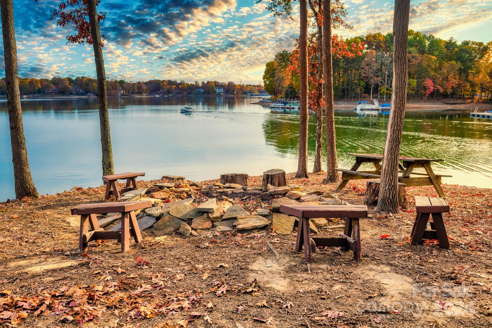 Lakepointe South - Residential