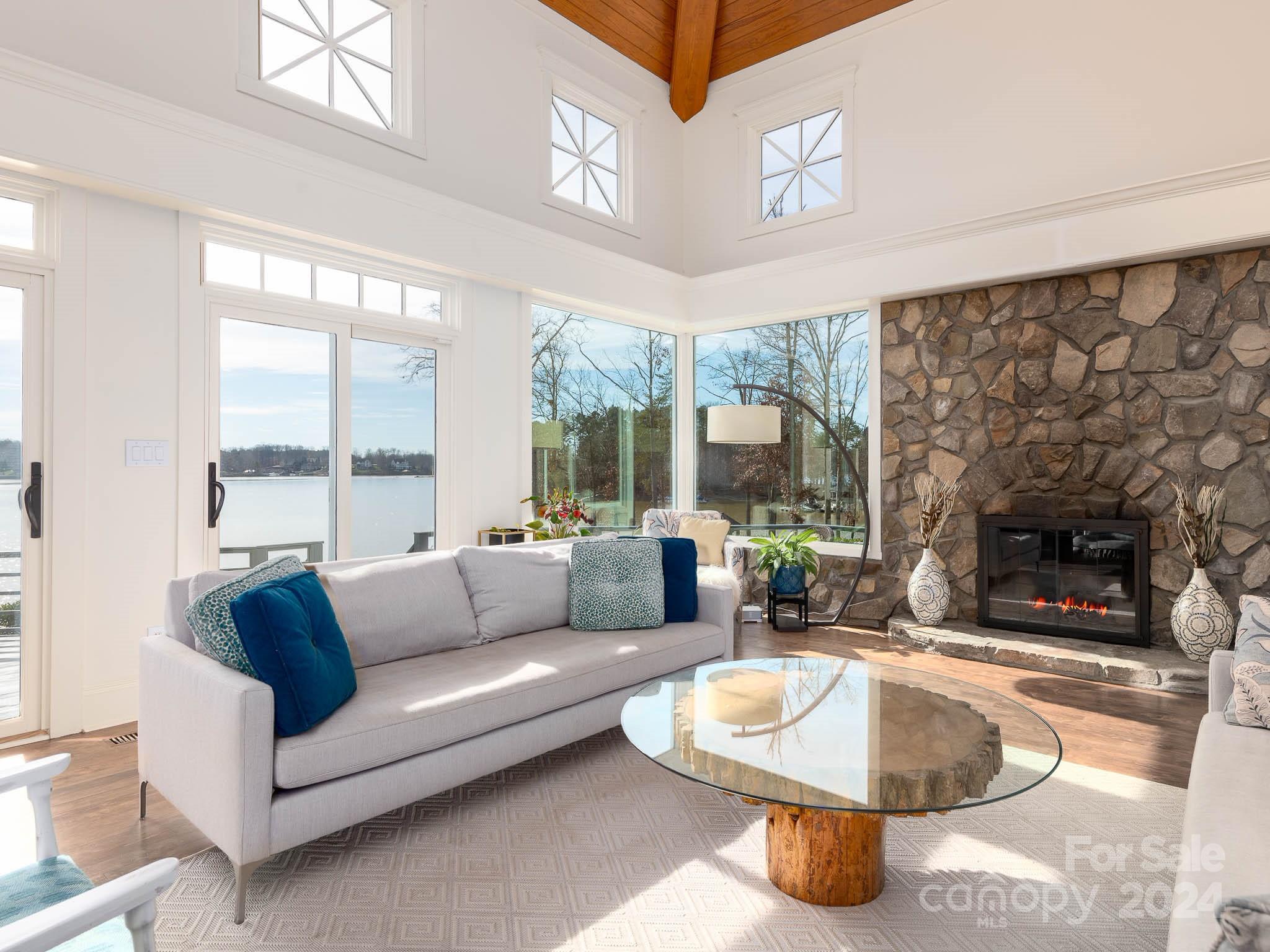 Lakepointe South - Residential