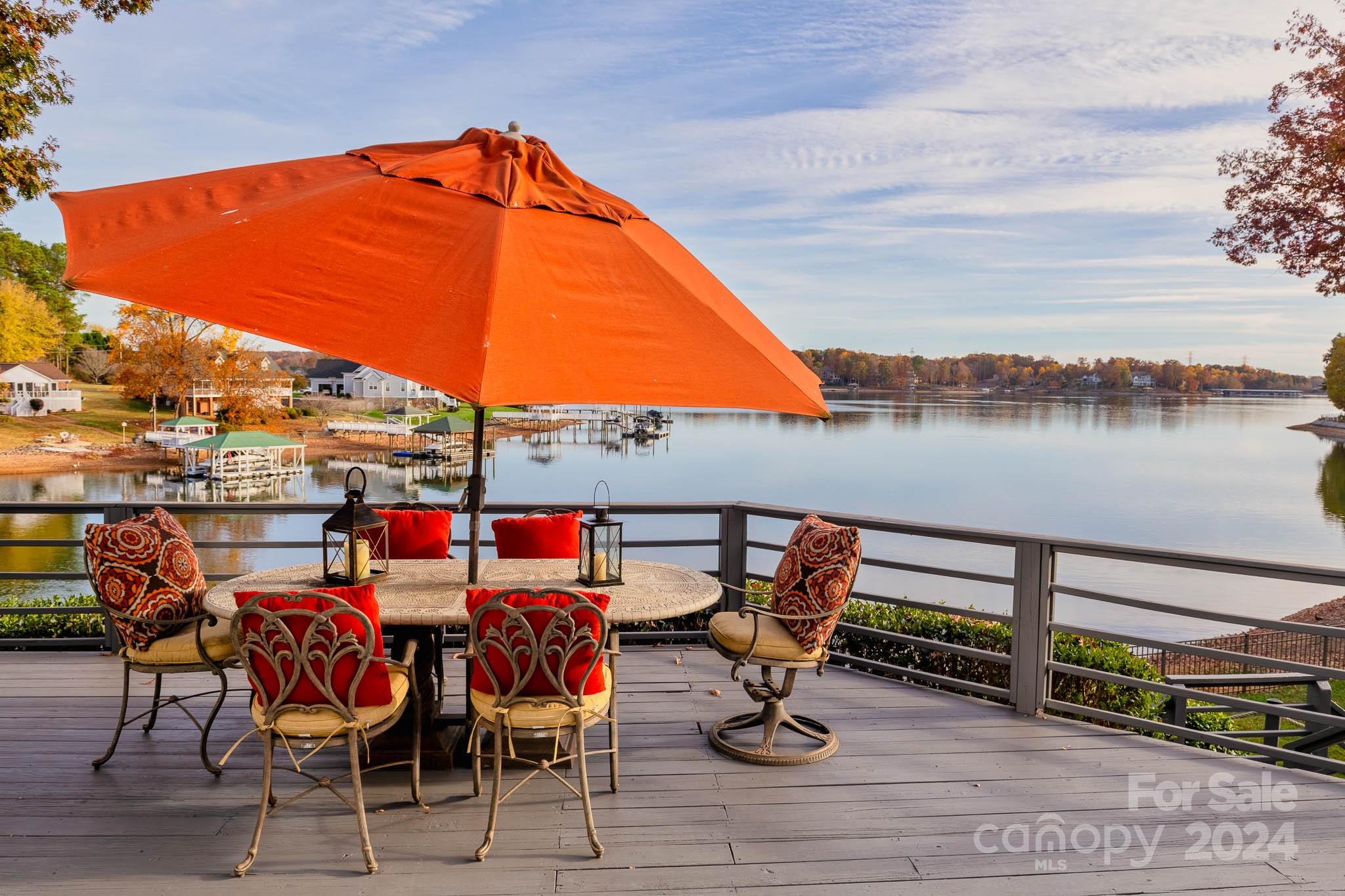 Lakepointe South - Residential