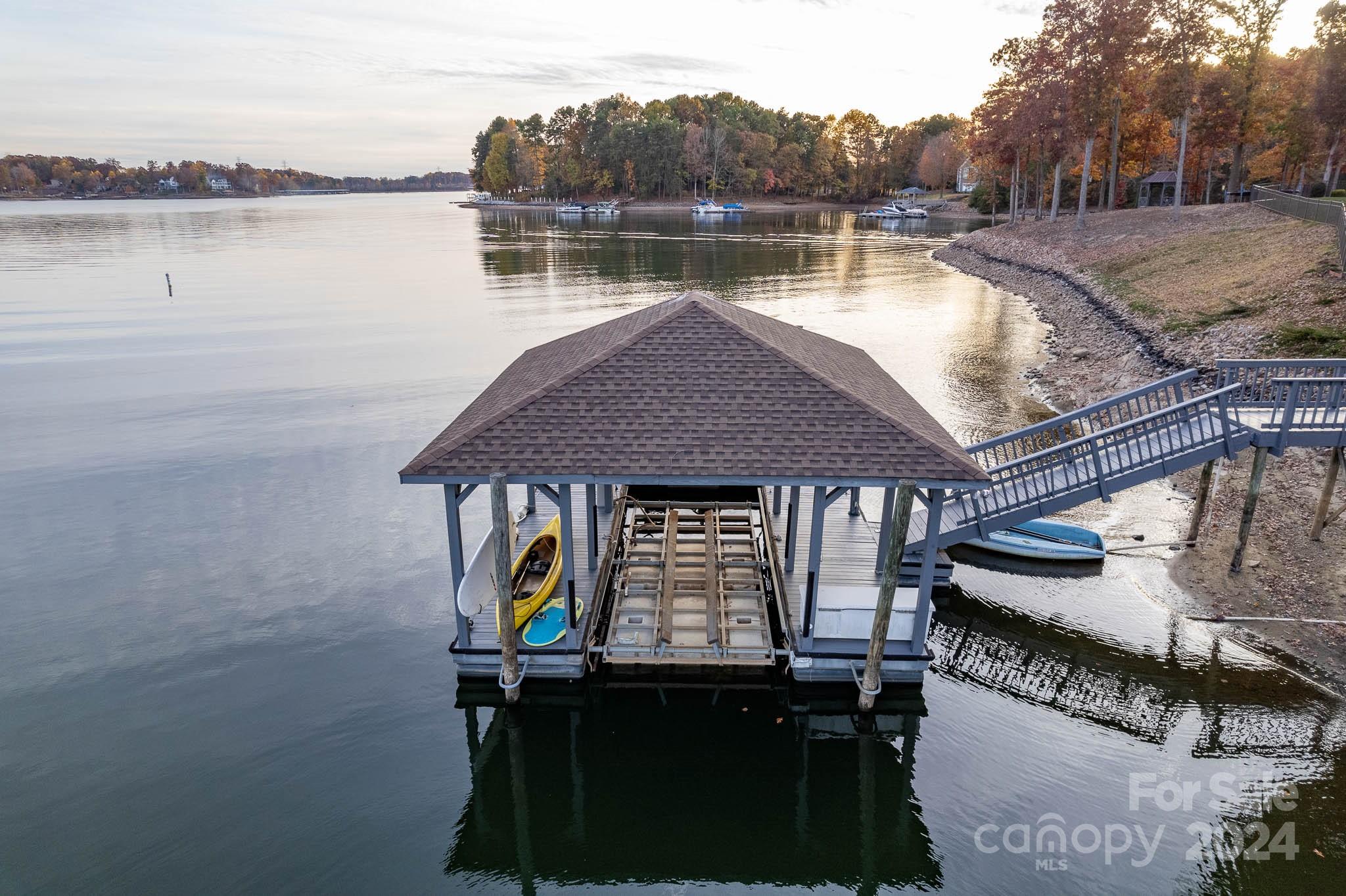 Lakepointe South - Residential