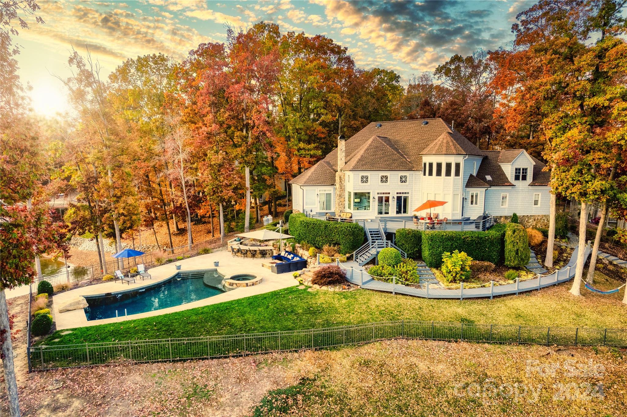 Lakepointe South - Residential