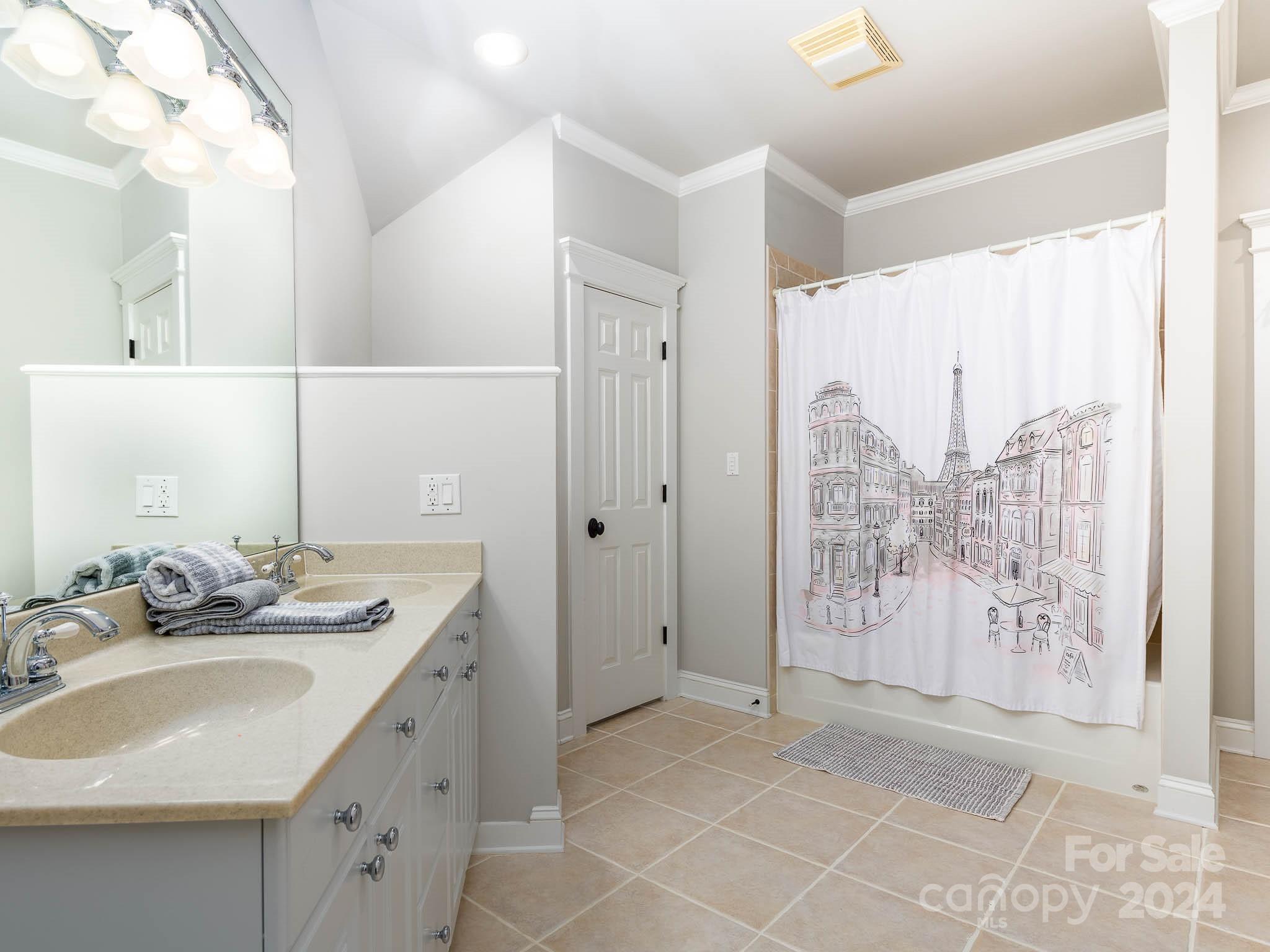 Lakepointe South - Residential