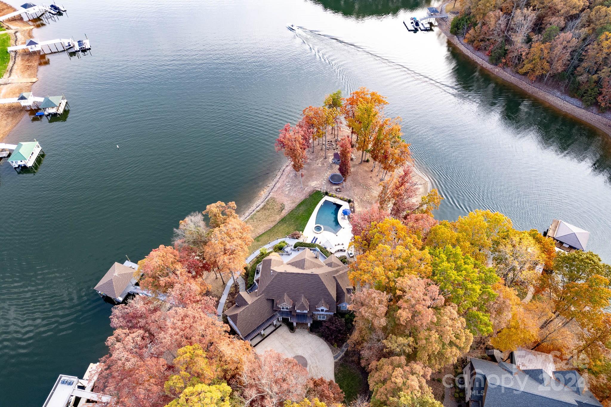 Lakepointe South - Residential