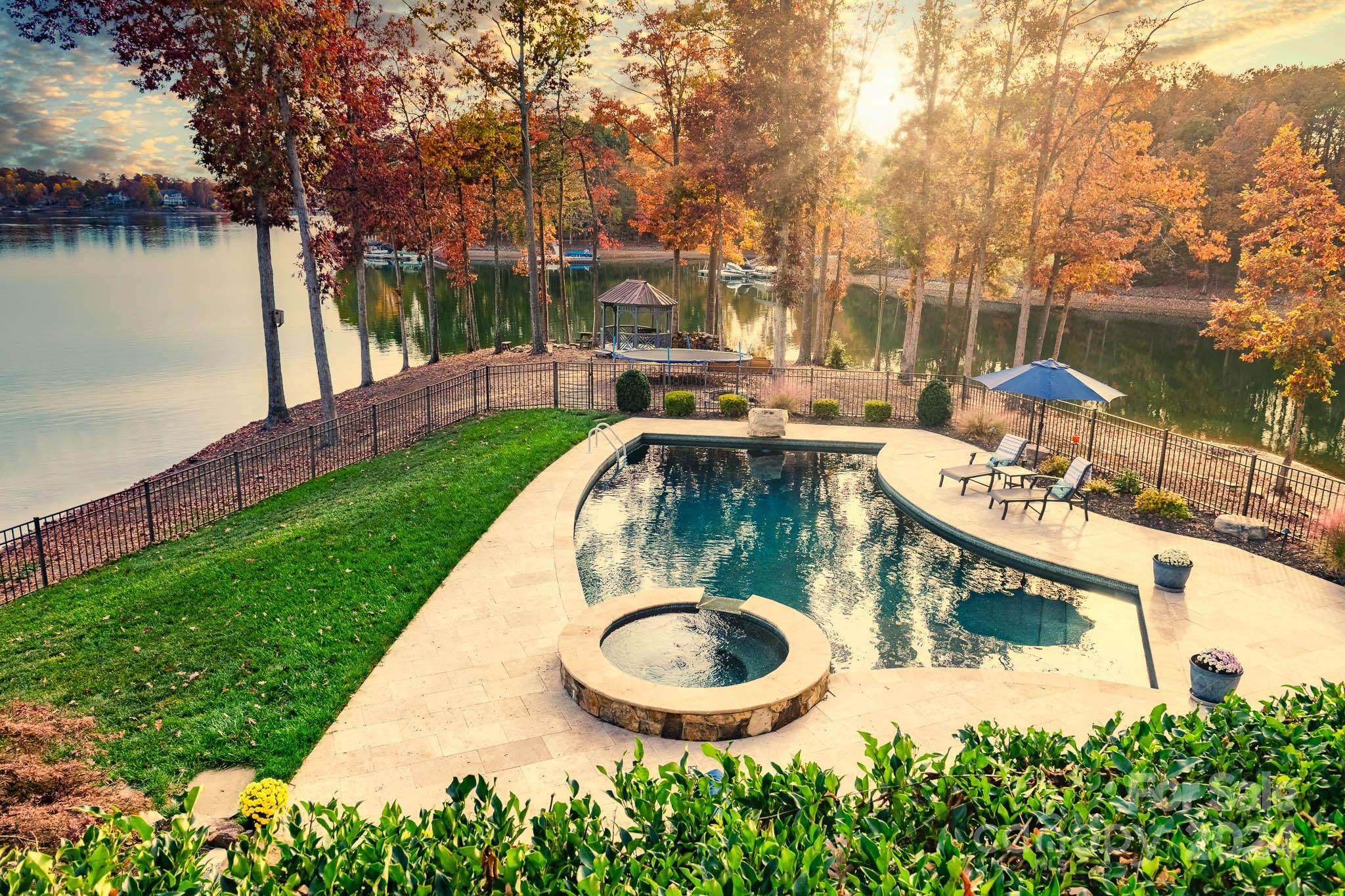 Lakepointe South - Residential