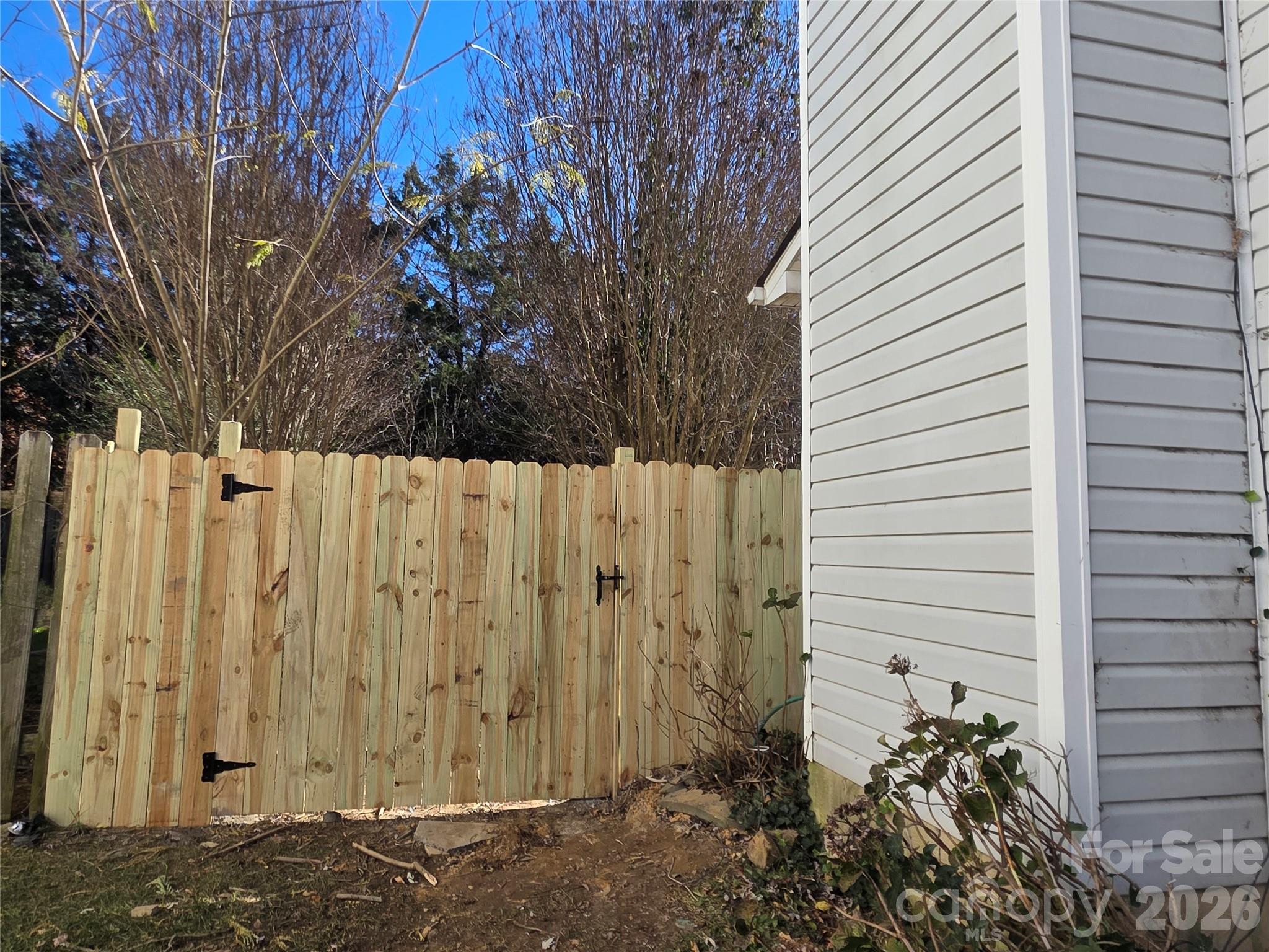 Winding Creek - Residential