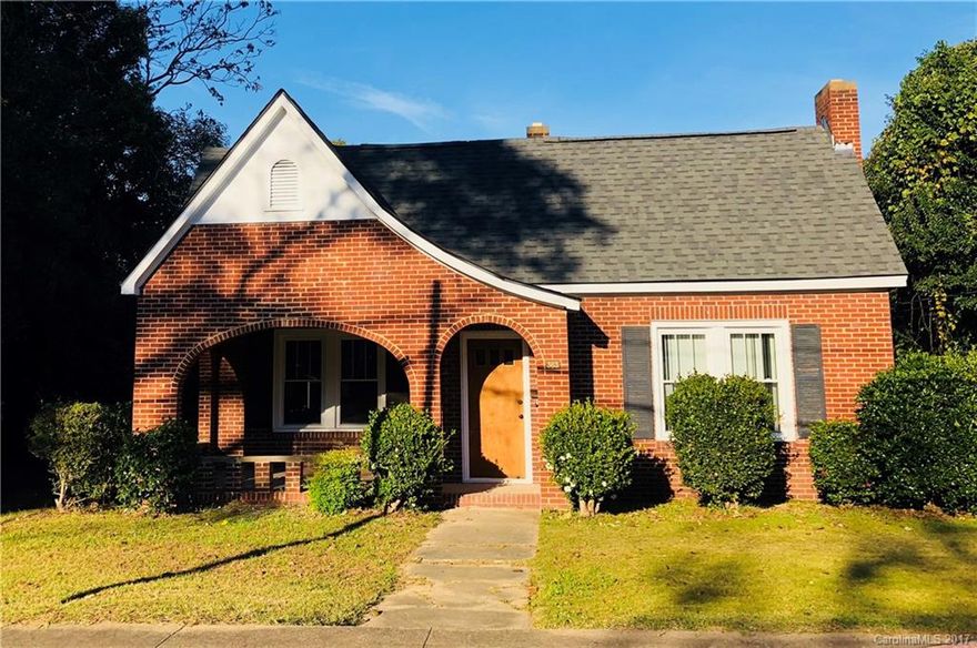 Beautiful and spacious remodel featuring exposed brick throughout. An open floor plan that shows off architectural features such as original hard wood floor, window casing and exposed beams. Updates include argon filled windows, tank less water heater and all energy star rated appliances. The large backyard included a shed and a double fence, perfect for a family pet. This all brick house is available to make the perfect home. A must see, you won't be disappointed!