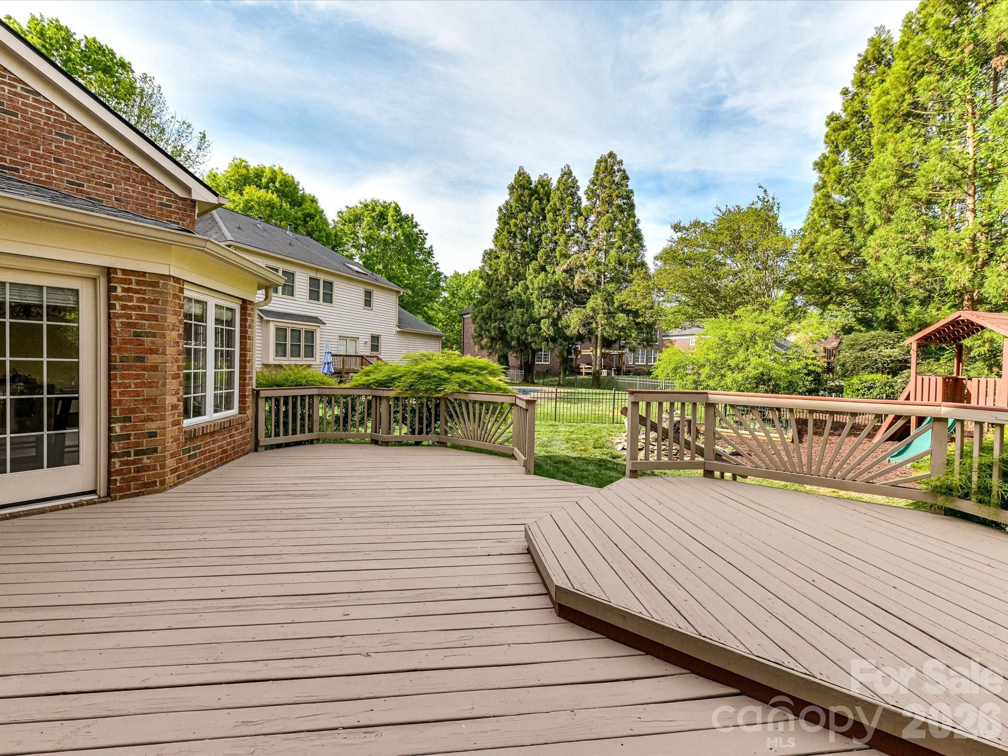 Country Club Estates - Residential