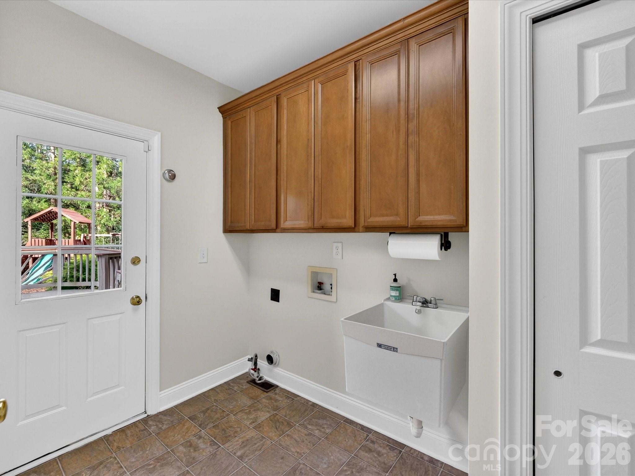 Country Club Estates - Residential