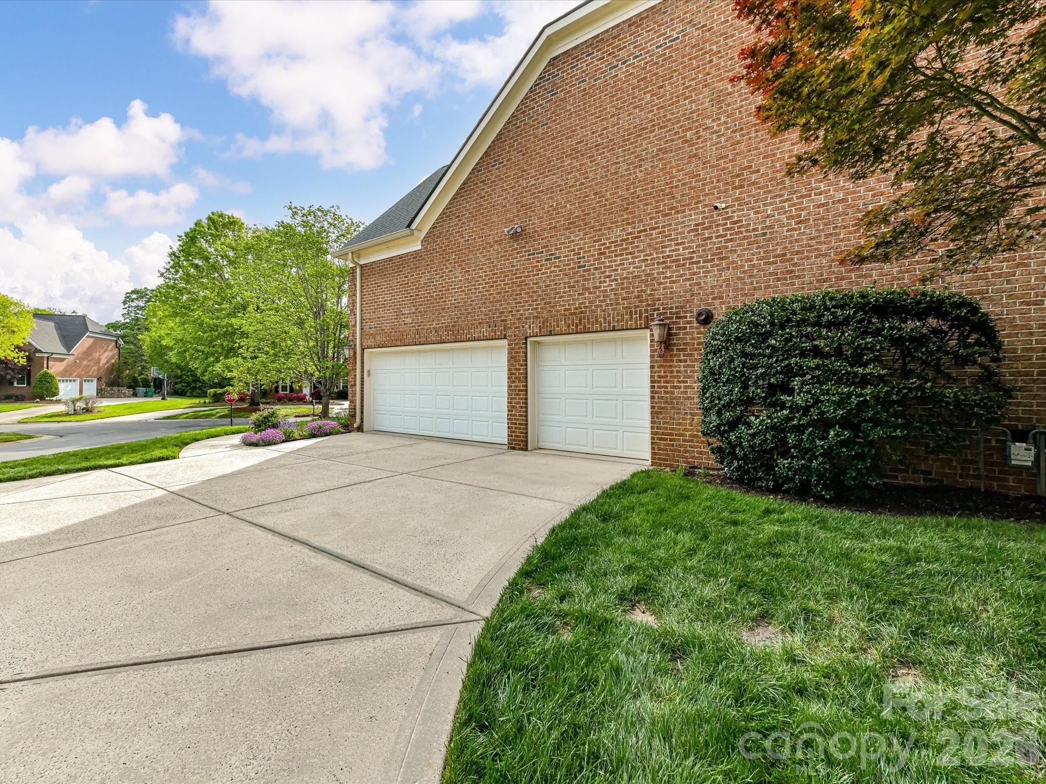 Country Club Estates - Residential